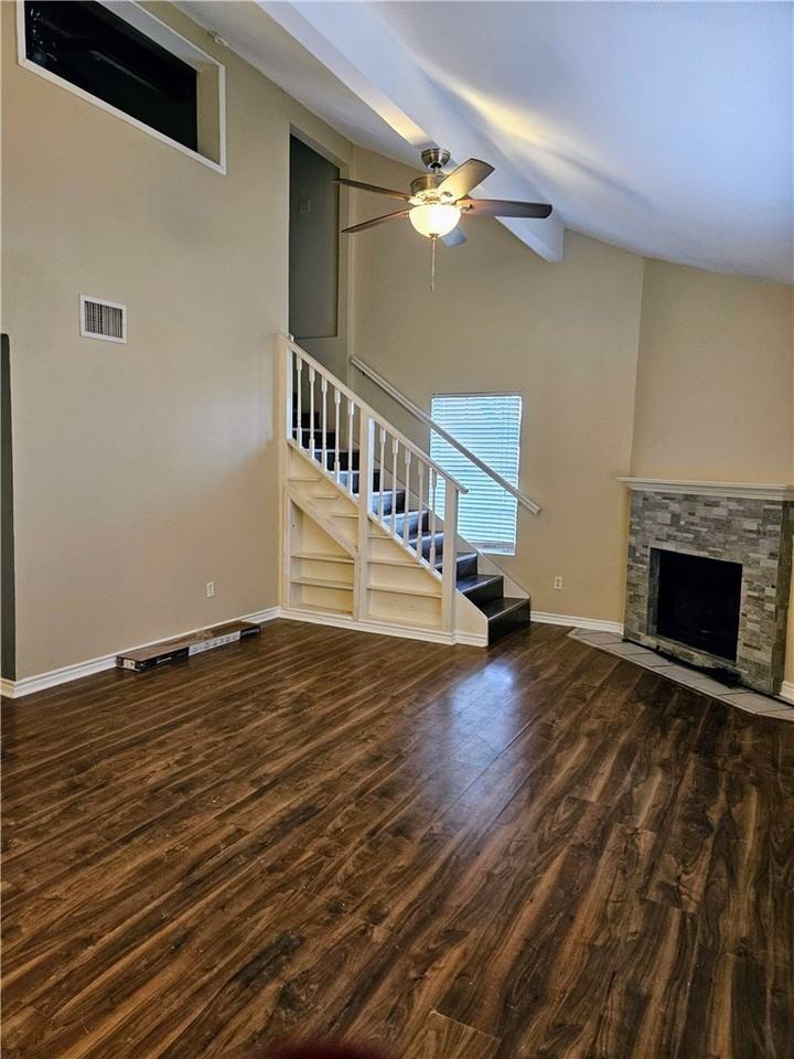 7202 Mansions Dr #H2 - Photo 5 of 21