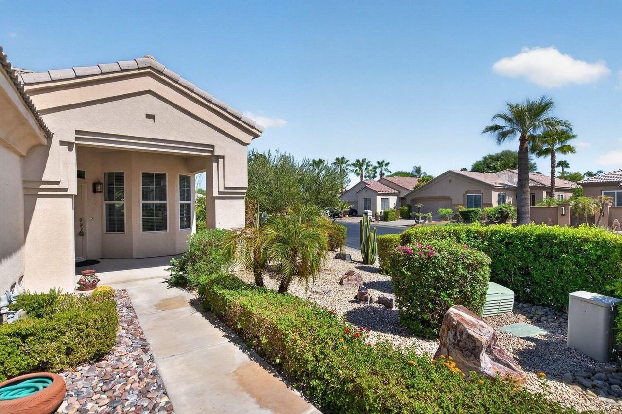 43696 Old Troon Ct - Photo 2 of 27