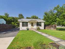 featured image of 313 Fulton St