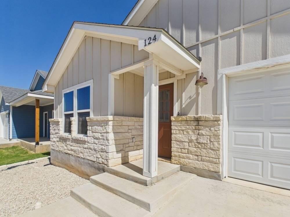 124 Feather Way - Photo 2 of 28