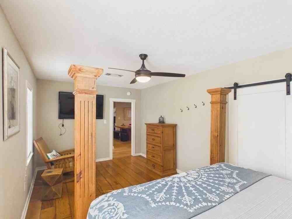 510 S Olive St - Photo 6 of 29