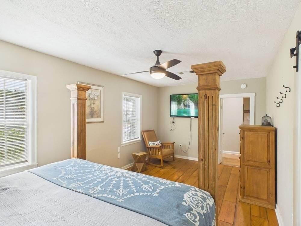 510 S Olive St - Photo 7 of 29