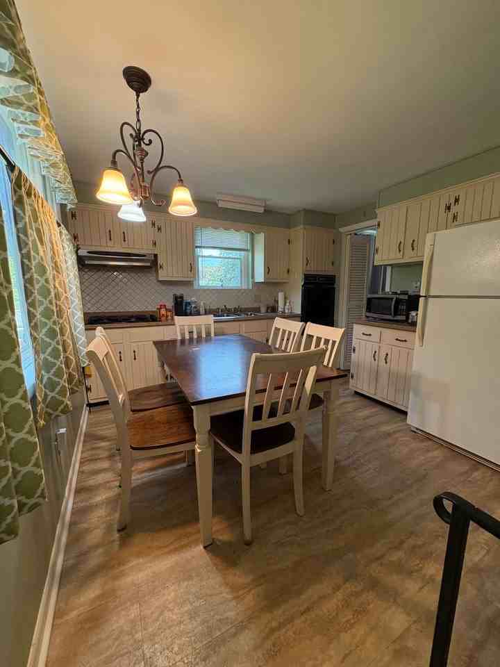 6192 Northwood Dr - Photo 4 of 29