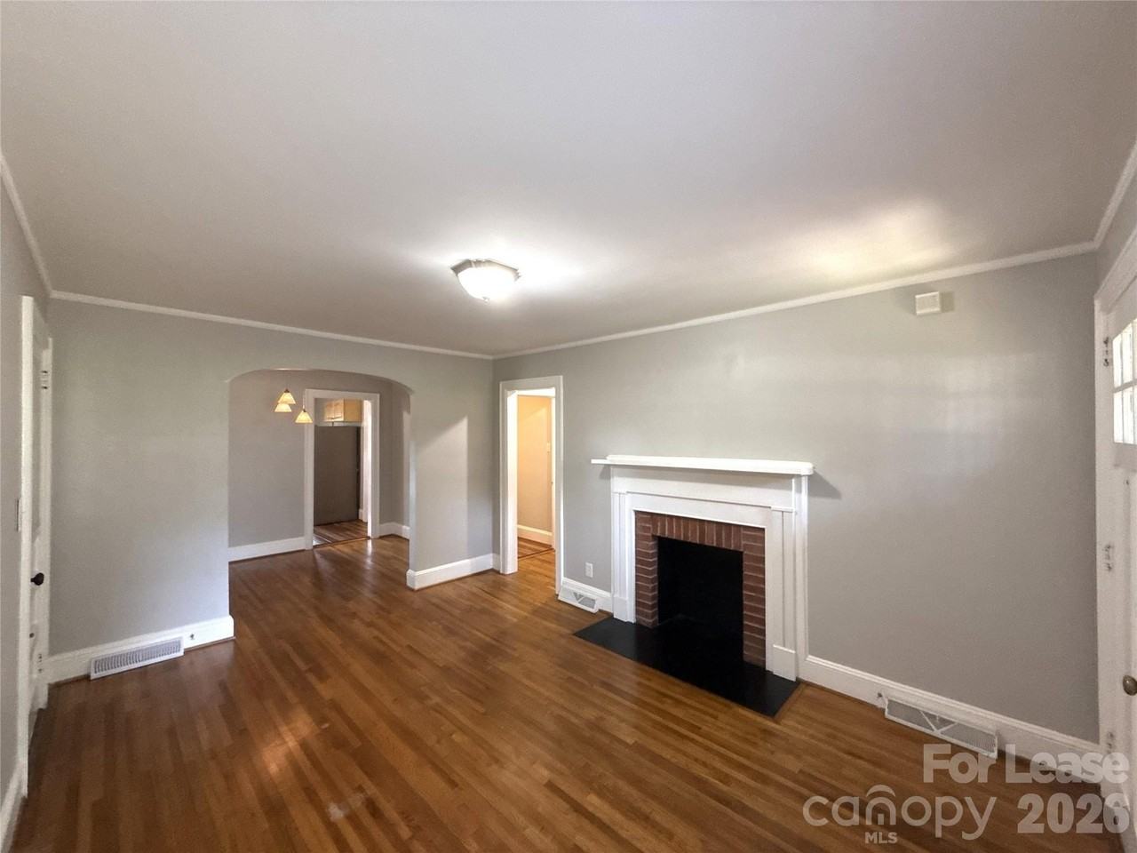 4908 Elder Ave - Photo 3 of 19