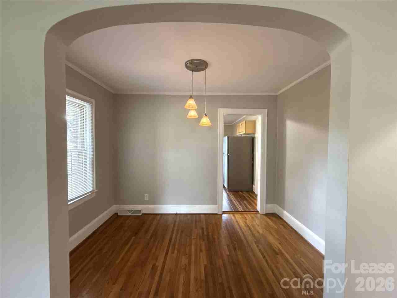 4908 Elder Ave - Photo 4 of 19
