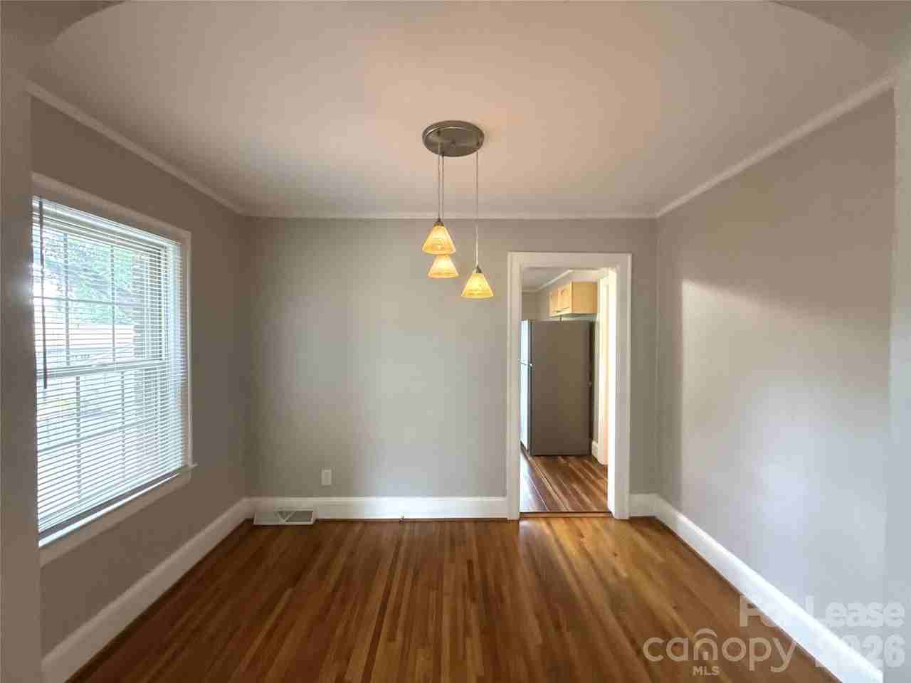 4908 Elder Ave - Photo 5 of 19