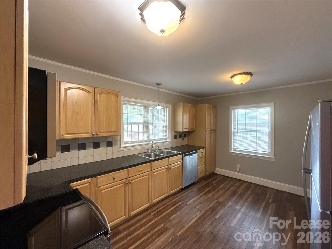 4908 Elder Ave - Photo 6 of 19