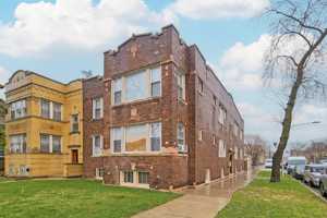 featured image of 3222 W Grace St #1E