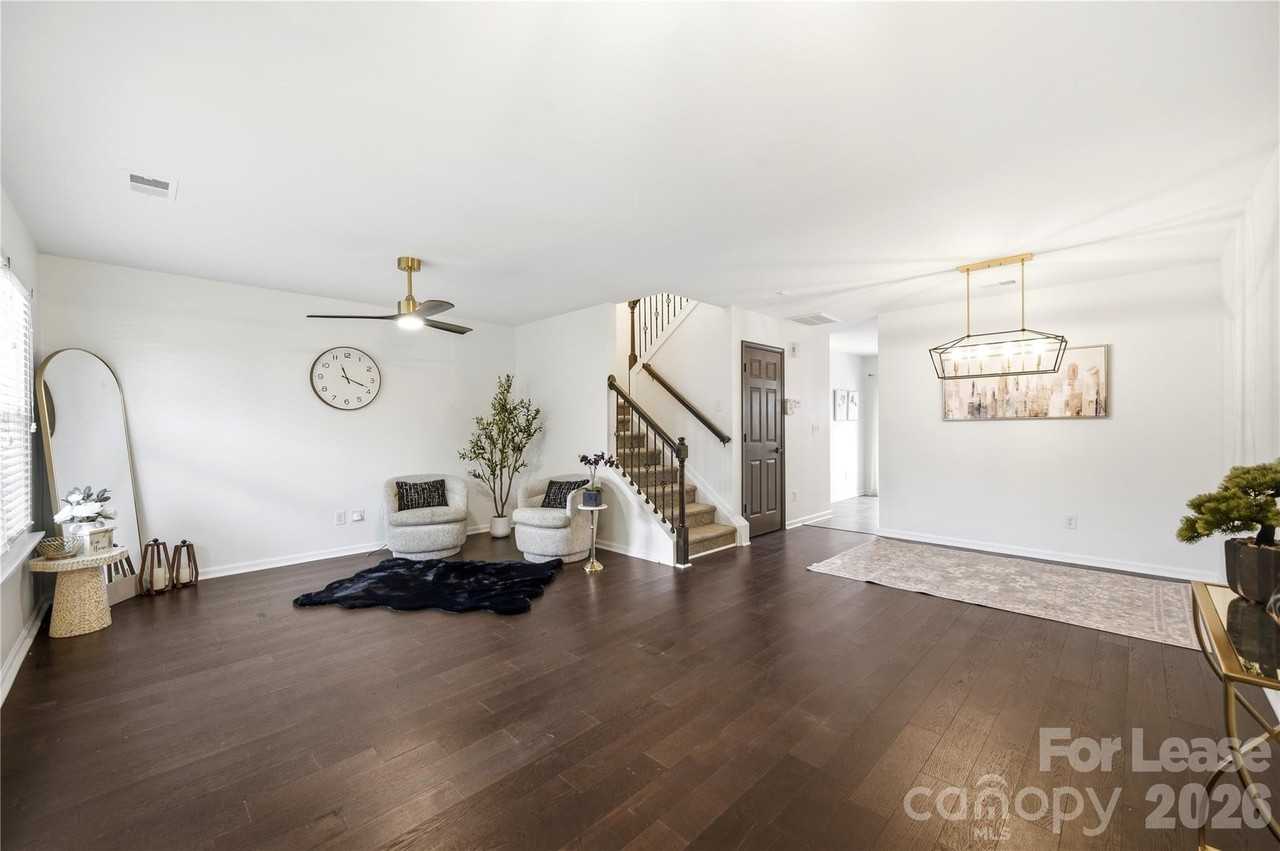 6105 Warrior Ave - Photo 2 of 31