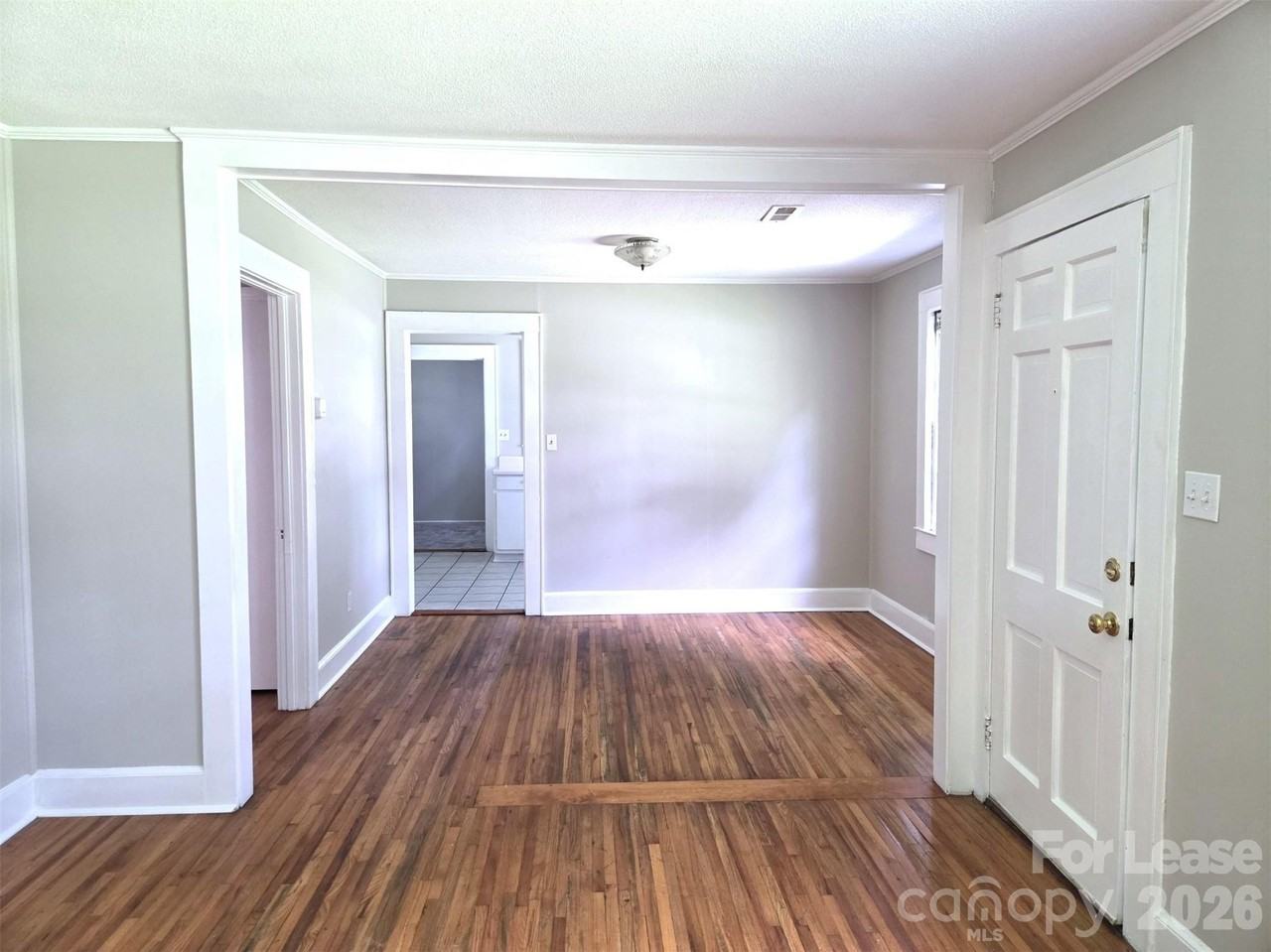 244 Dakota St - Photo 3 of 9