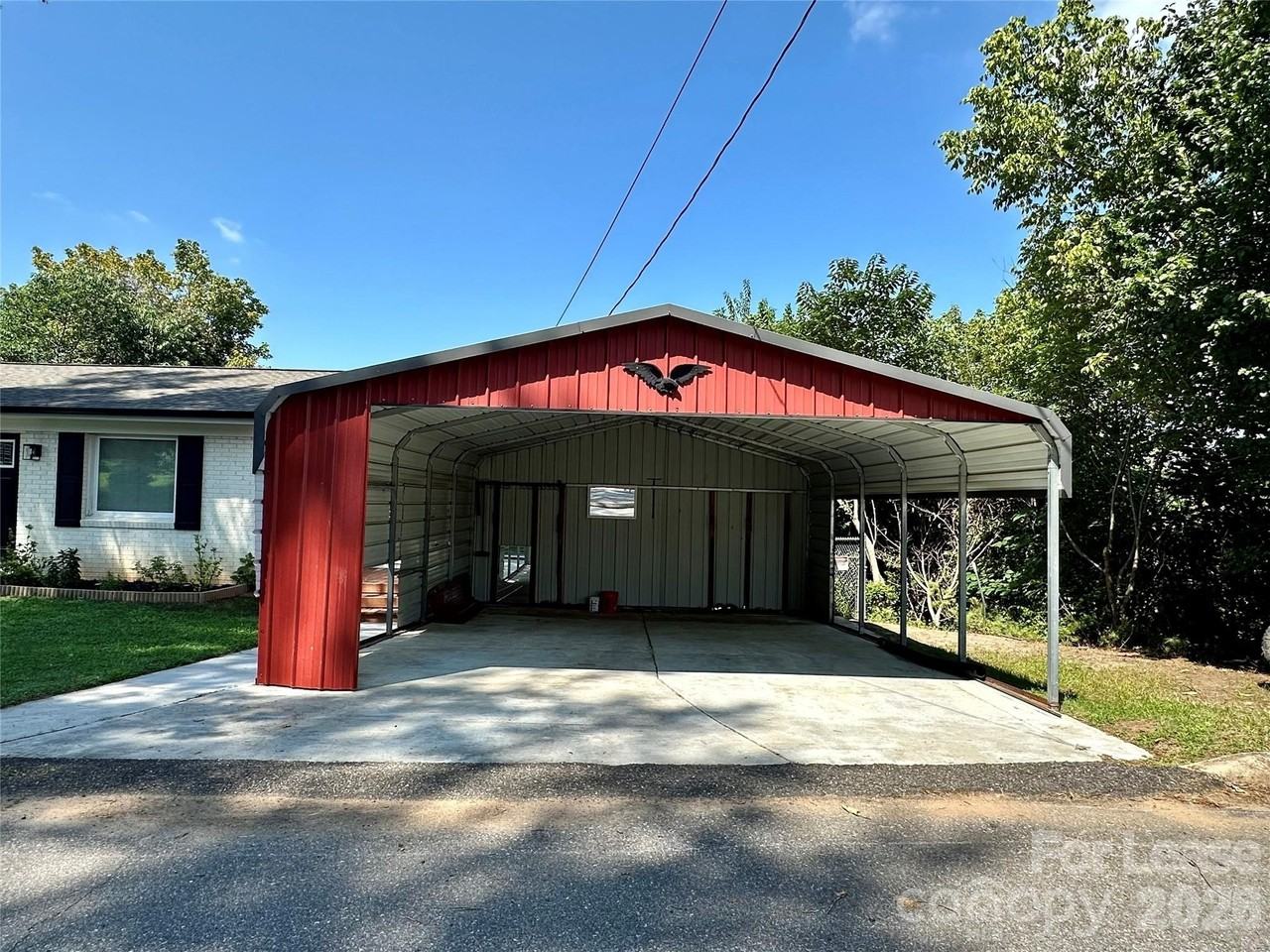 811 Kennedy St - Photo 4 of 23