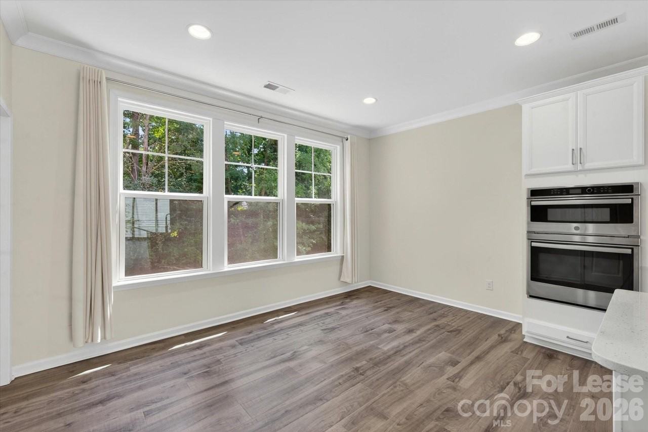 13018 Simoneaux Ln - Photo 7 of 33