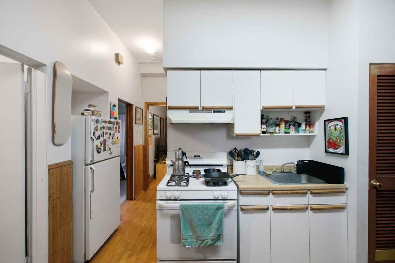 1931 W Evergreen Ave #2 - Photo 4 of 10