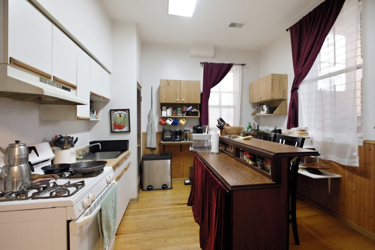 1931 W Evergreen Ave #2 - Photo 5 of 10