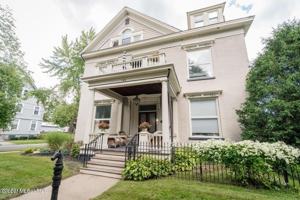 featured image of 143 Caroline St #5