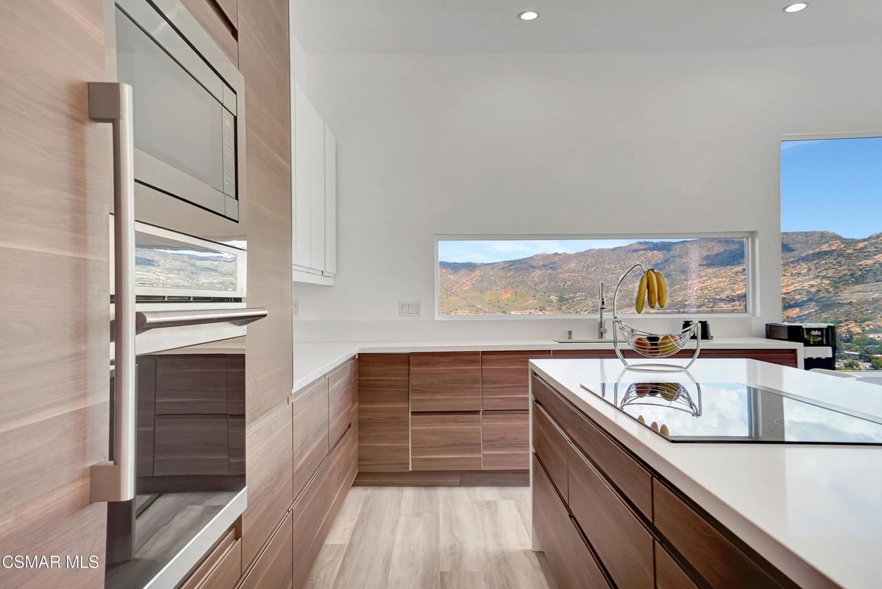 990 Alta Vista Rd - Photo 6 of 36