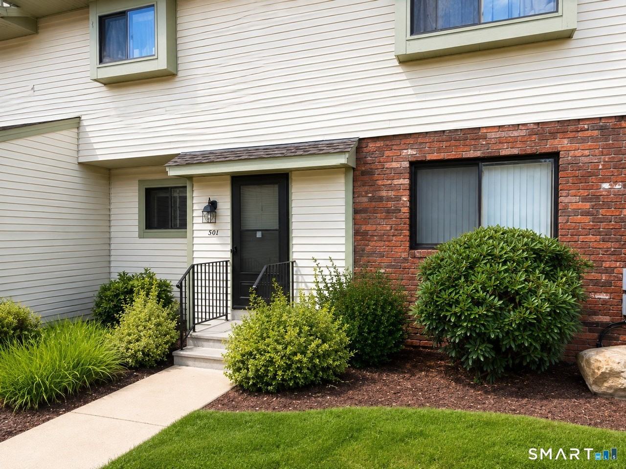 501 Summer Hill Dr #501 - Photo 2 of 28