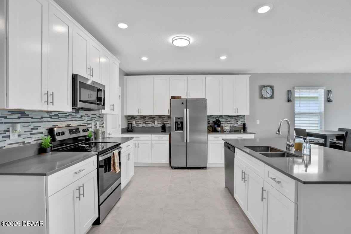 1137 Sand Trap Ct - Photo 3 of 25