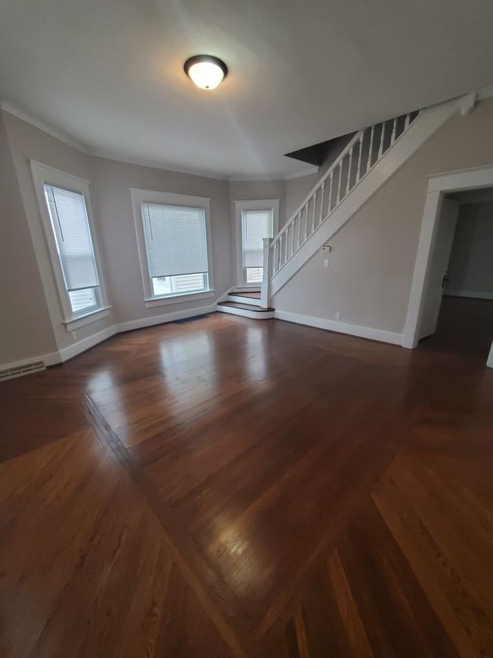 304 E 6th Ave - Photo 5 of 25