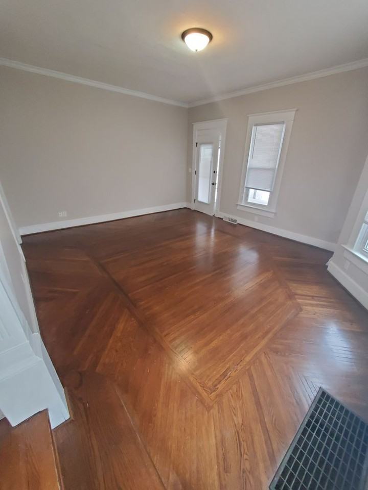304 E 6th Ave - Photo 6 of 25