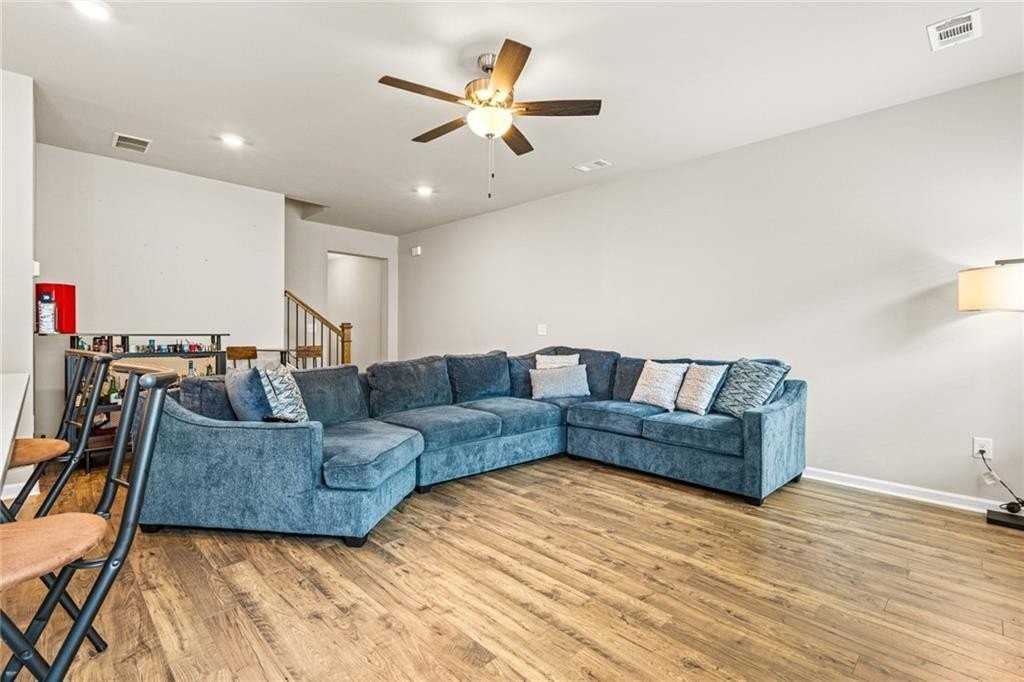 1135 Elyse Ln - Photo 6 of 26