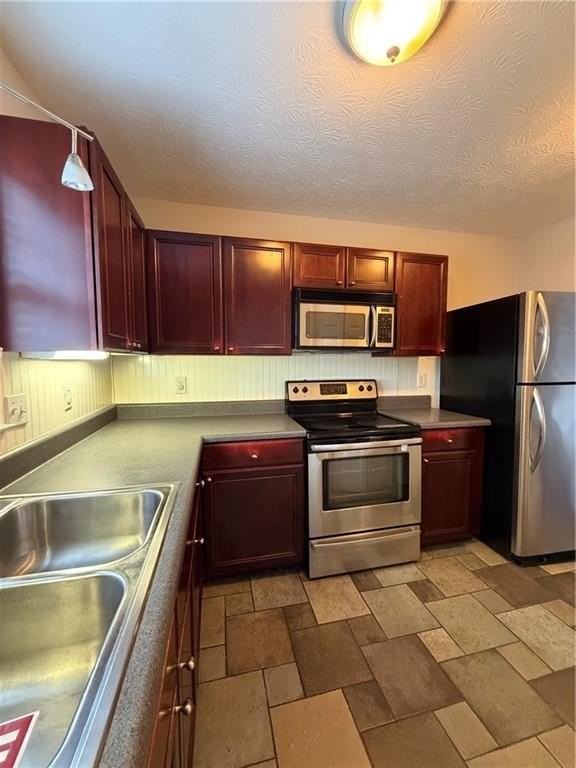 2852 Webb Bridge Rd - Photo 4 of 10