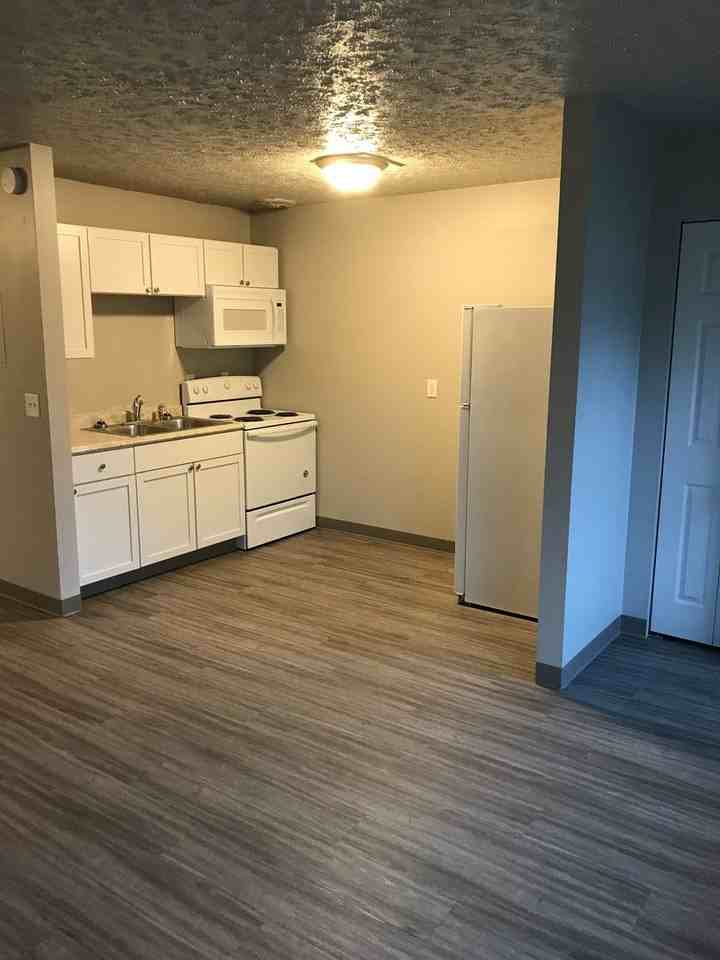 1830 South Main - Photo 4 of 5