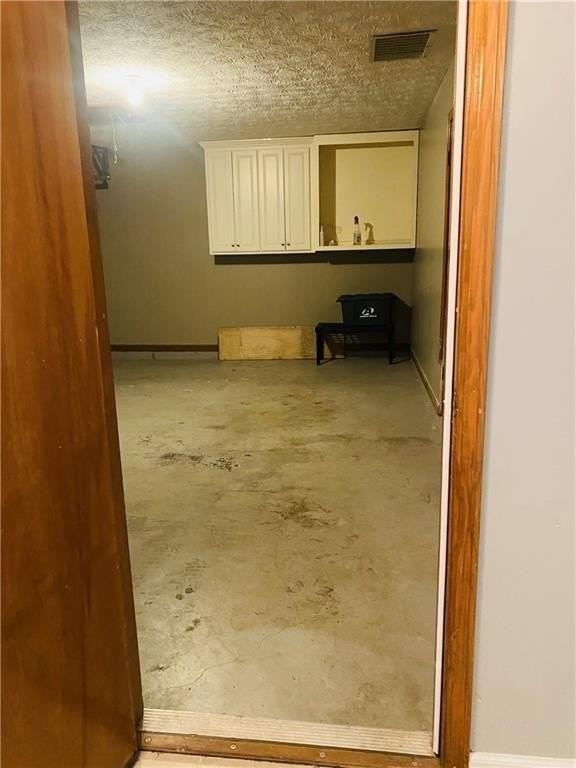 695 Paris Dr - Photo 5 of 17