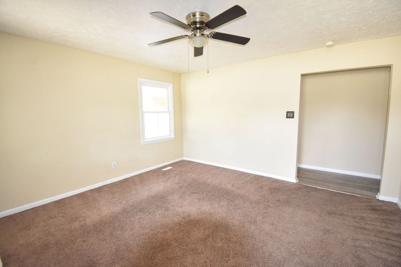 3200 Teakwood Ct - Photo 5 of 18