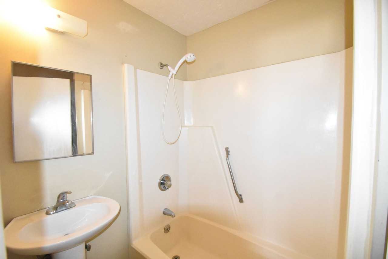 3200 Teakwood Ct - Photo 6 of 18
