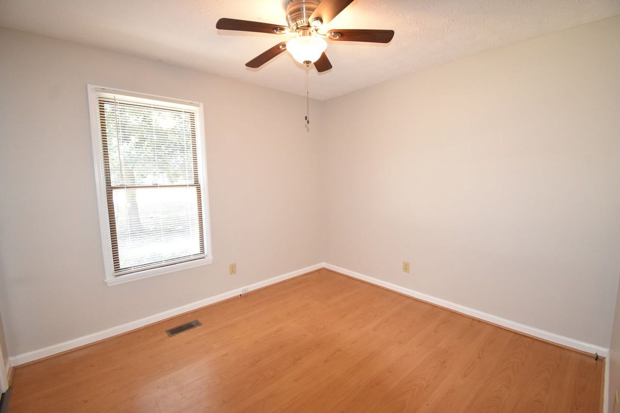1646 Rim Rd - Photo 6 of 13