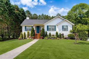 featured image of 2657 Amberly Glen Dr