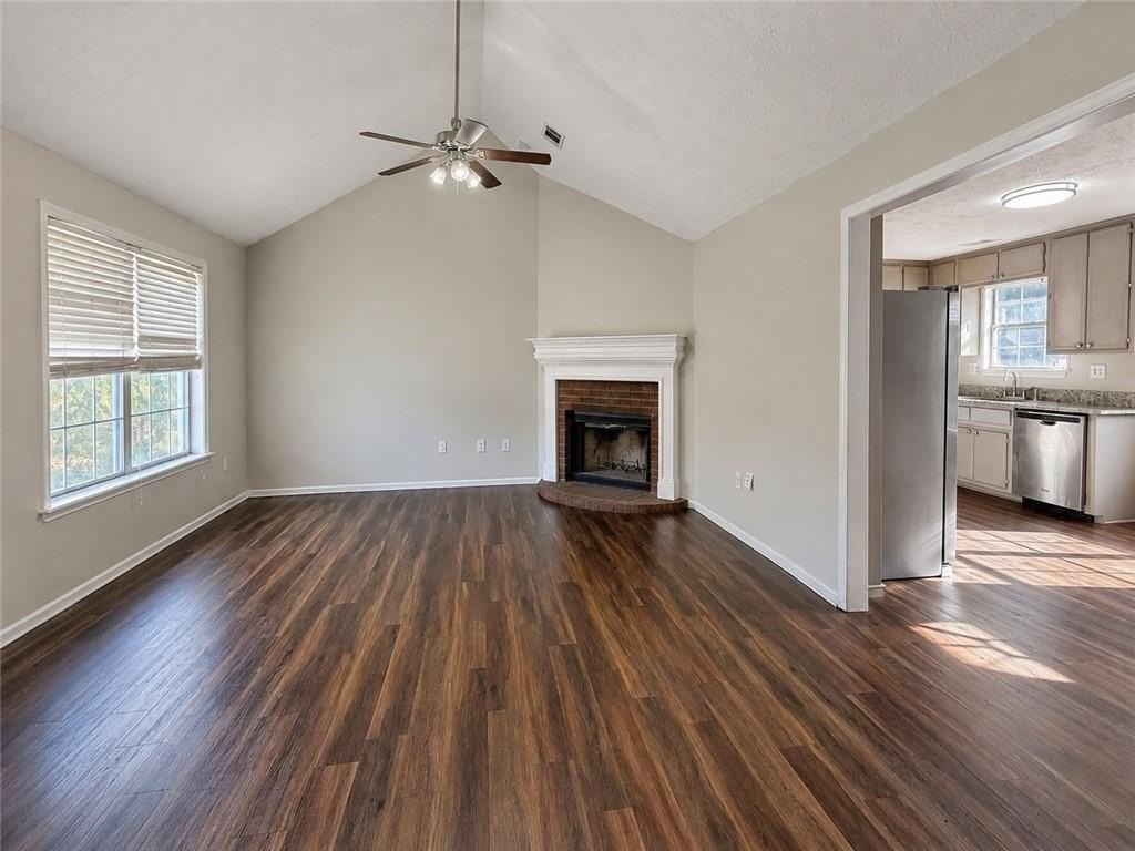 2657 Amberly Glen Dr - Photo 2 of 16