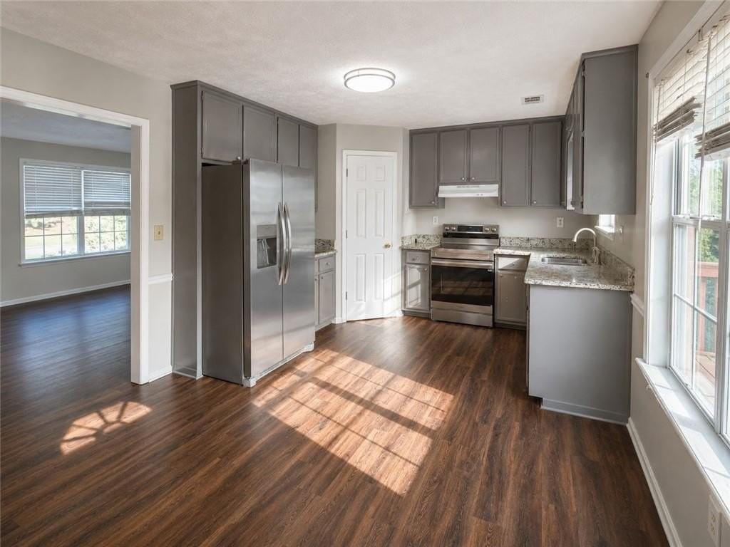 2657 Amberly Glen Dr - Photo 3 of 16