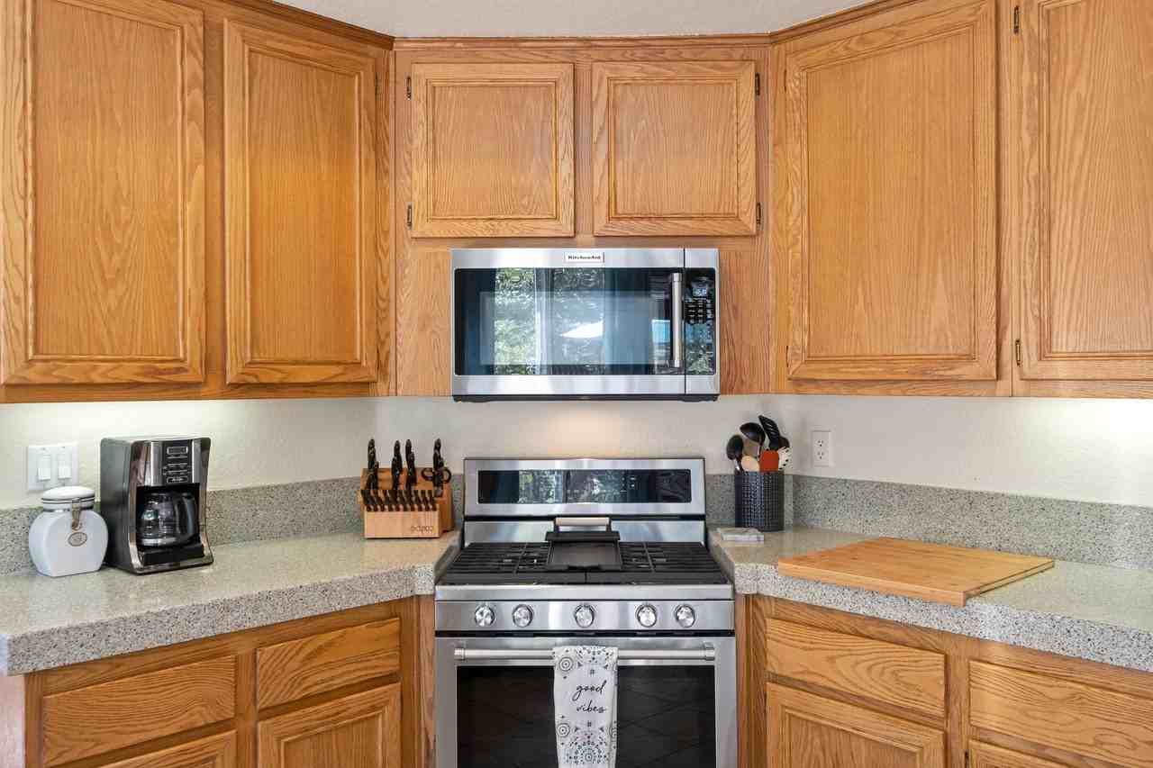 22 Solitaire Ln - Photo 7 of 31