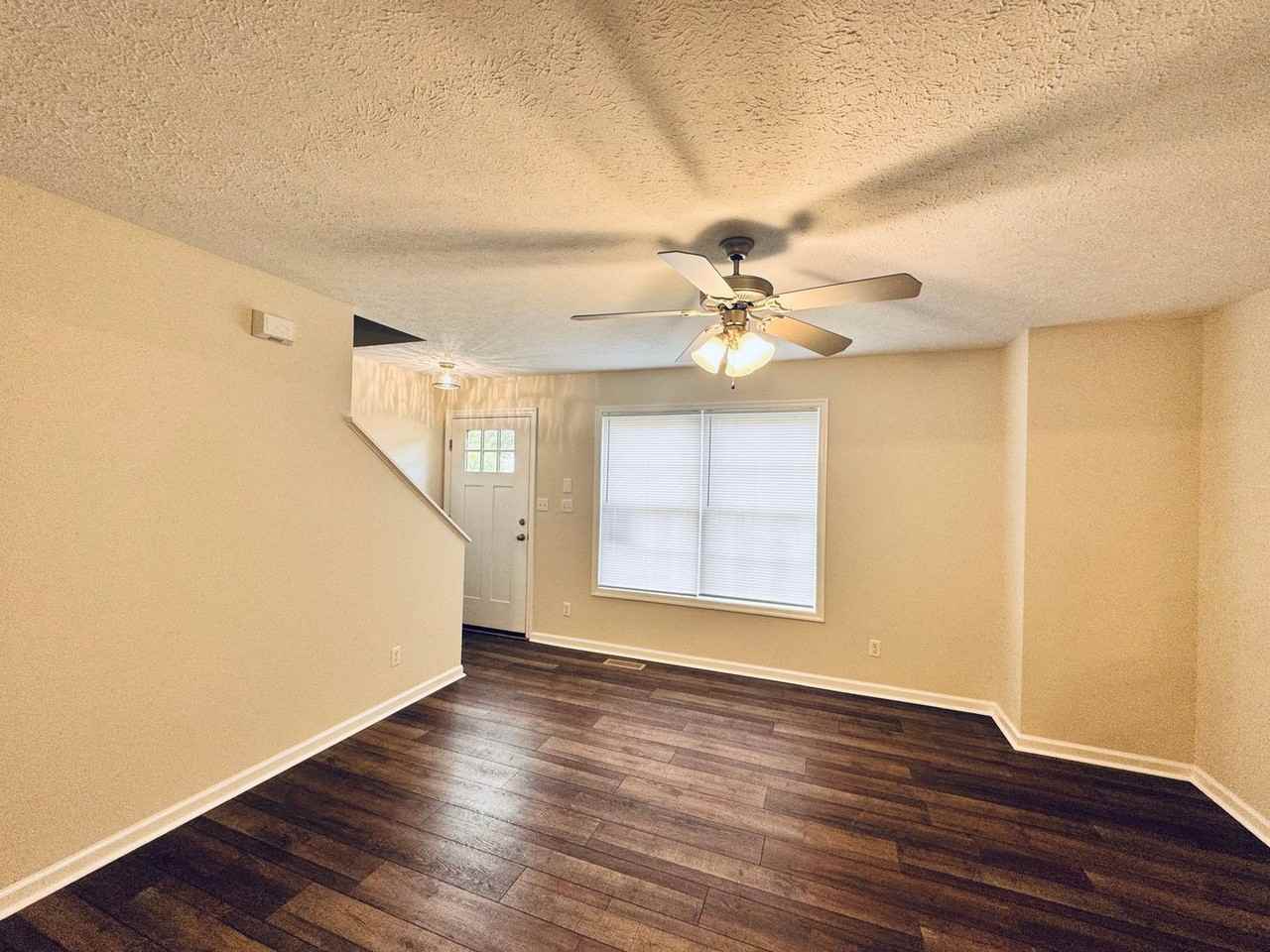 107 Willard Way - Photo 3 of 14