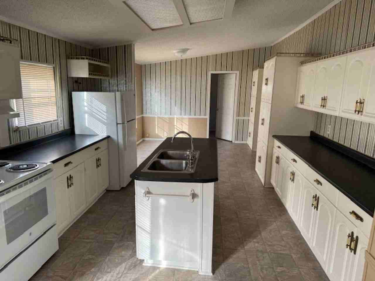 187 Amy Ln - Photo 5 of 15
