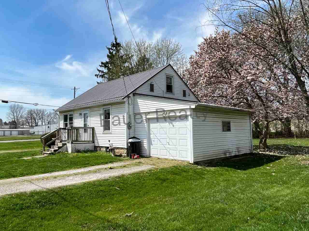 912 Grove Ave - Photo 3 of 14