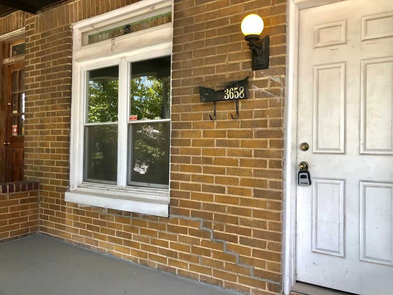 3658 Keswick Rd - Photo 2 of 24