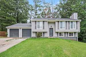 featured image of 1380 Muirfield Dr