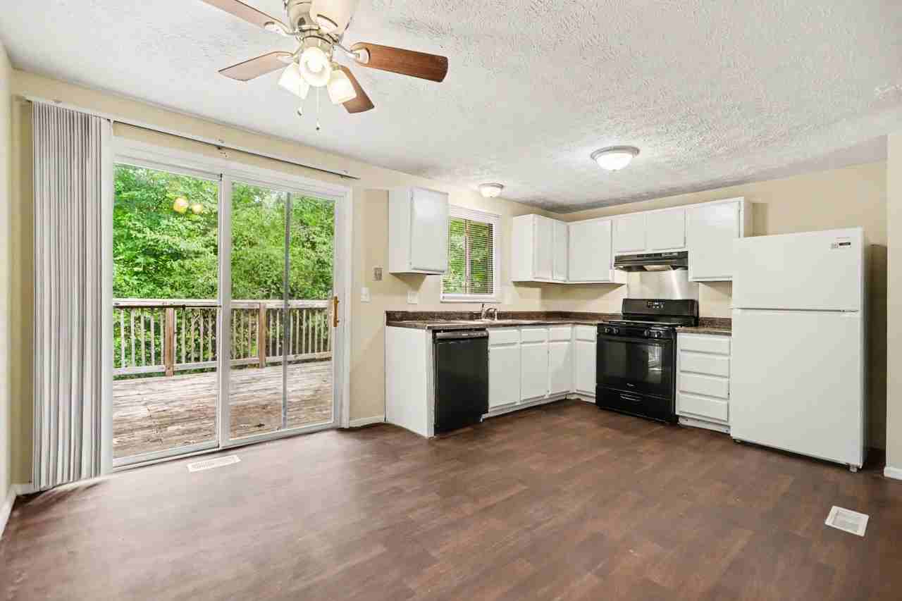 1380 Muirfield Dr - Photo 6 of 18