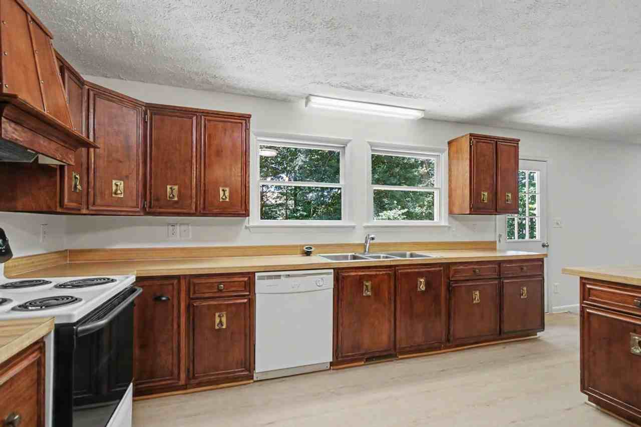 151 Country Club Dr - Photo 6 of 38