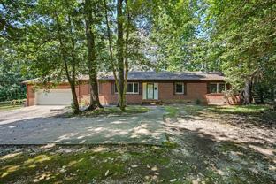 151 Country Club Dr - Photo 1 of 1