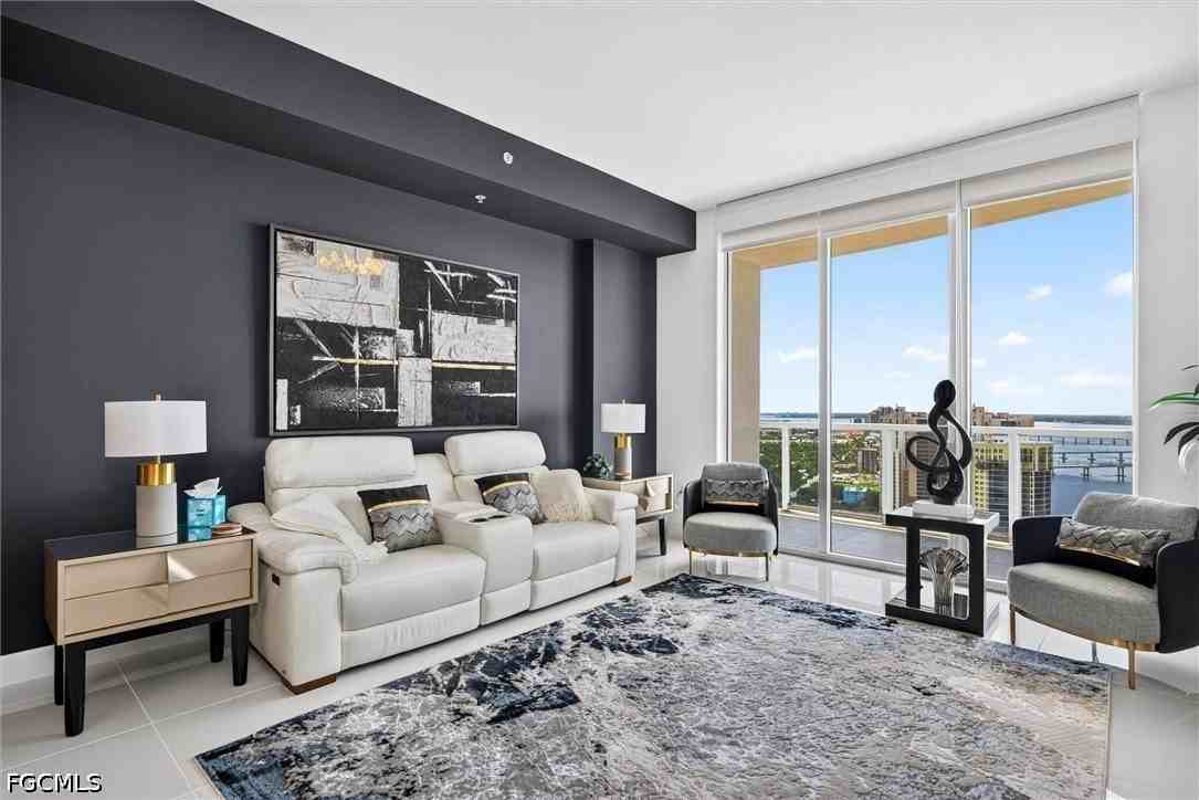 3000 Oasis Grand Blvd #MPH3 - Photo 4 of 43