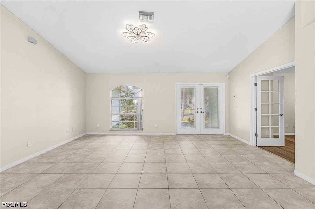 5215 Sw 16th Pl - Photo 3 of 26