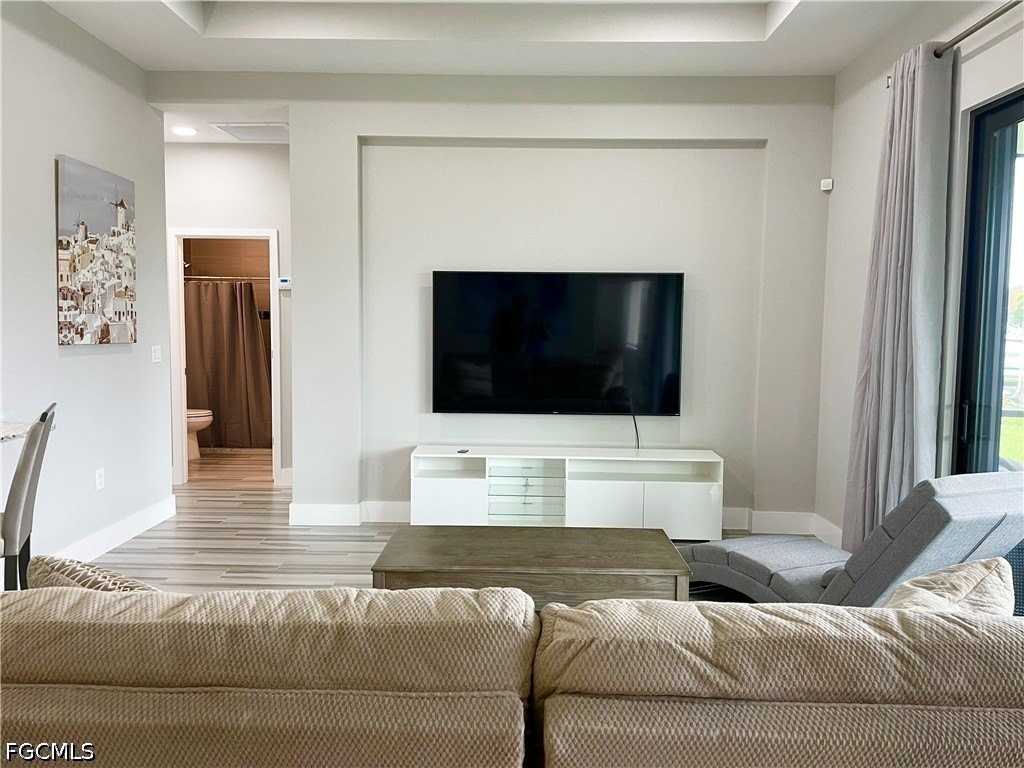812 Sw 8th Pl - Photo 7 of 26