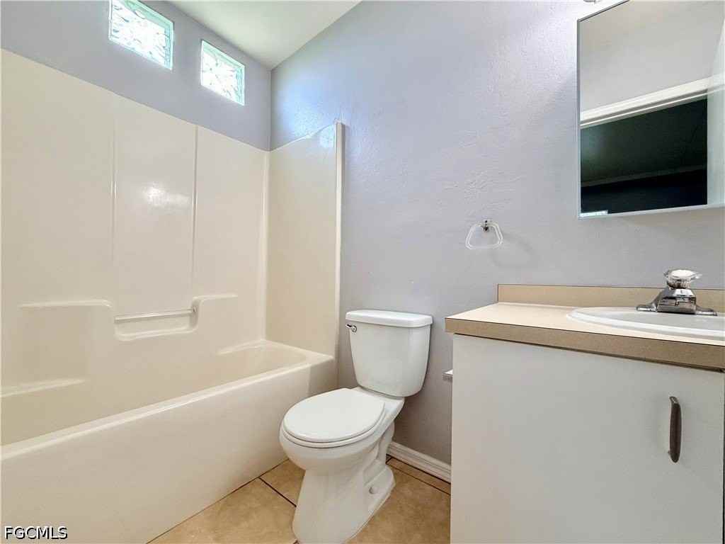 616 Santa Barbara Blvd - Photo 4 of 17