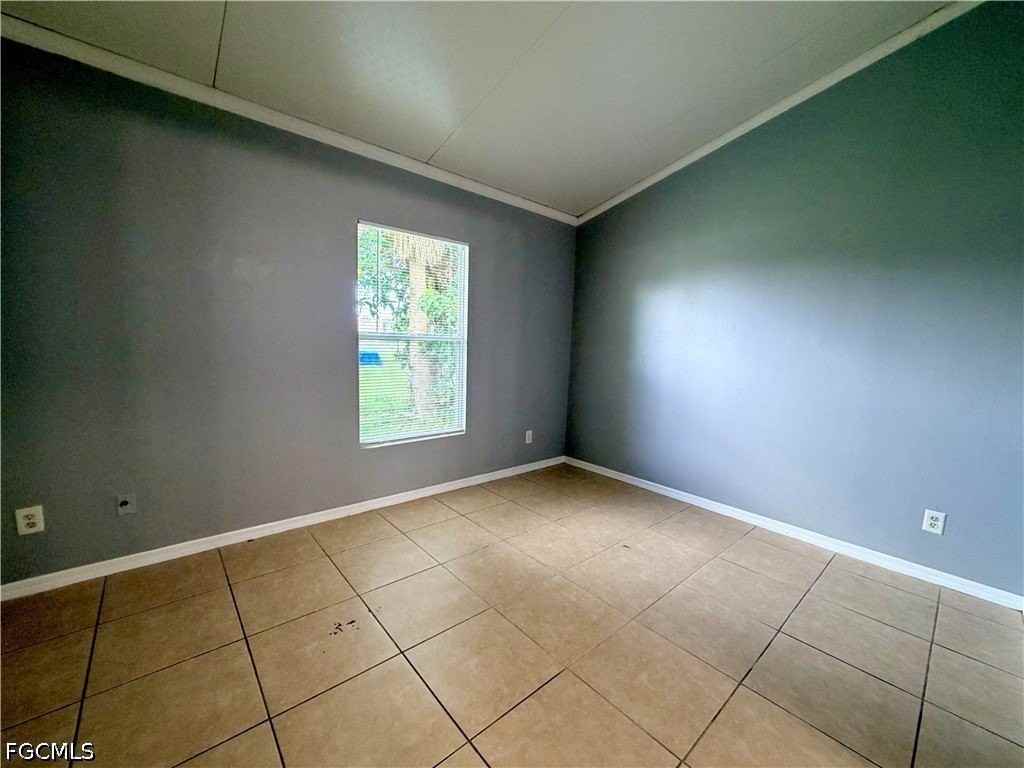 616 Santa Barbara Blvd - Photo 6 of 17