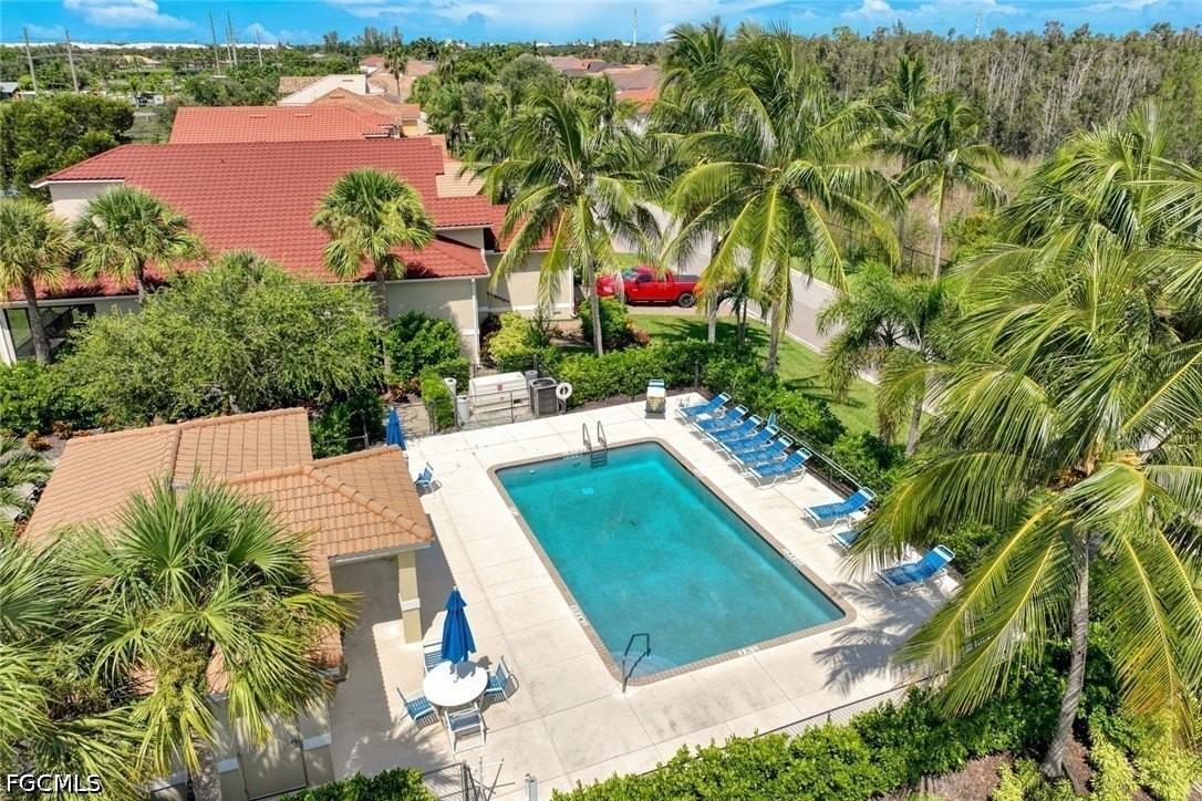 8649 Banyan Bay Blvd - Photo 2 of 46