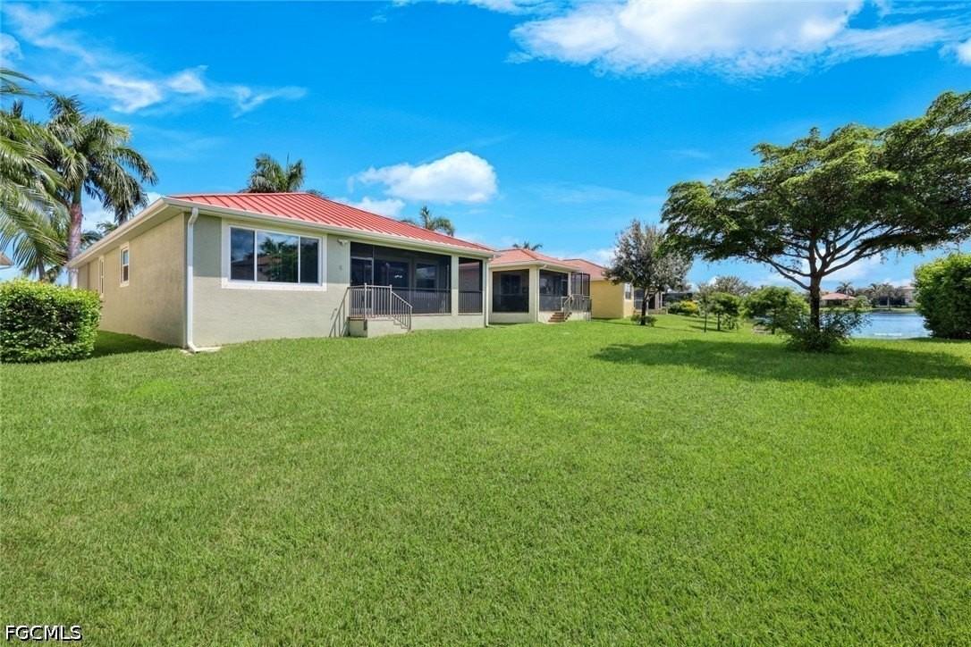 8649 Banyan Bay Blvd - Photo 4 of 46